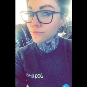 Meet your Posher, Holly